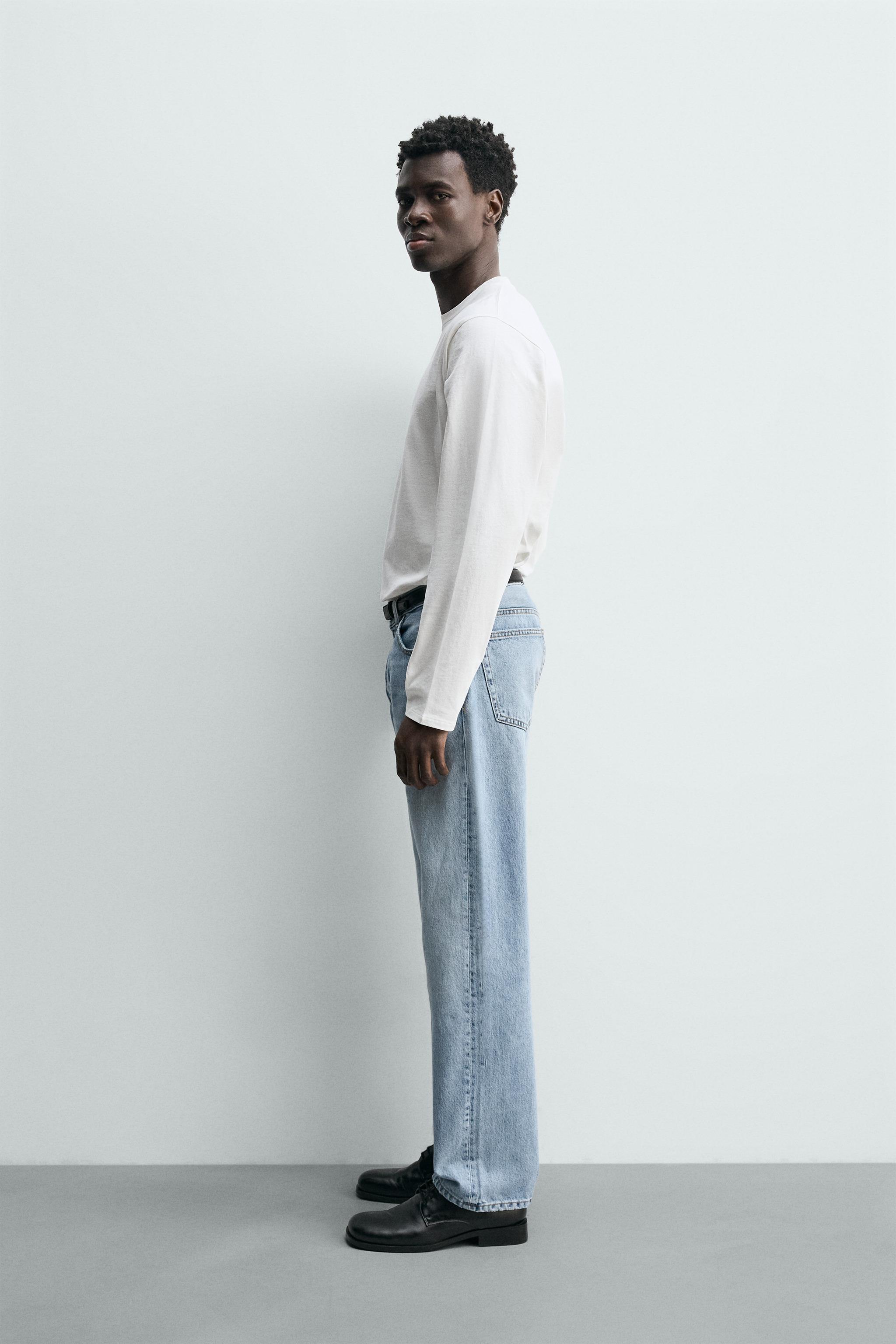 STRAIGHT FIT JEANS